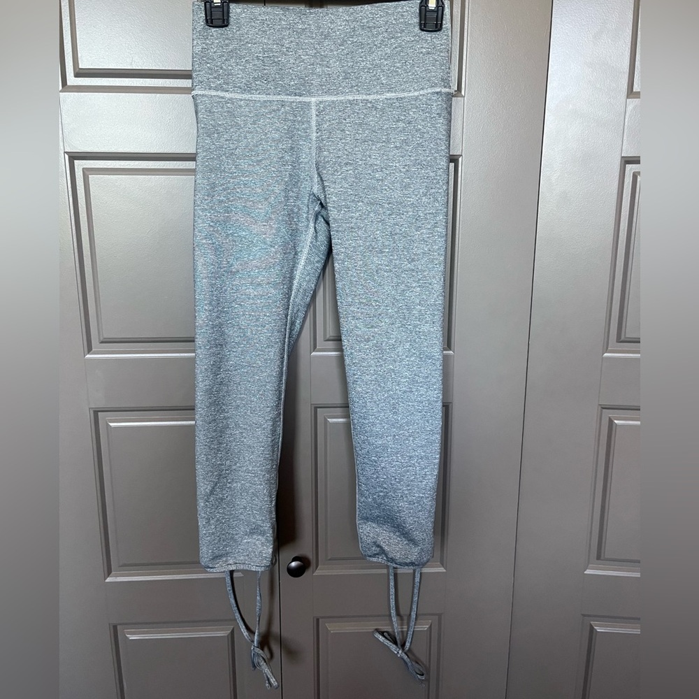 aerie ballerina tie leggings in grey stripe